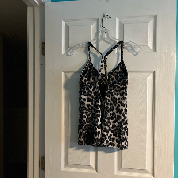 Rae Mode Predator Print Padded Yoga Tank - Picture 3 of 6